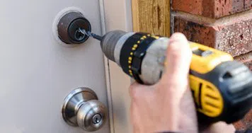 Security Locksmith Services Hampton, VA 757-742-8257 Security Locksmith Services Hampton, VA 757-742-8257 - 13-Key-Broke-In-Lock